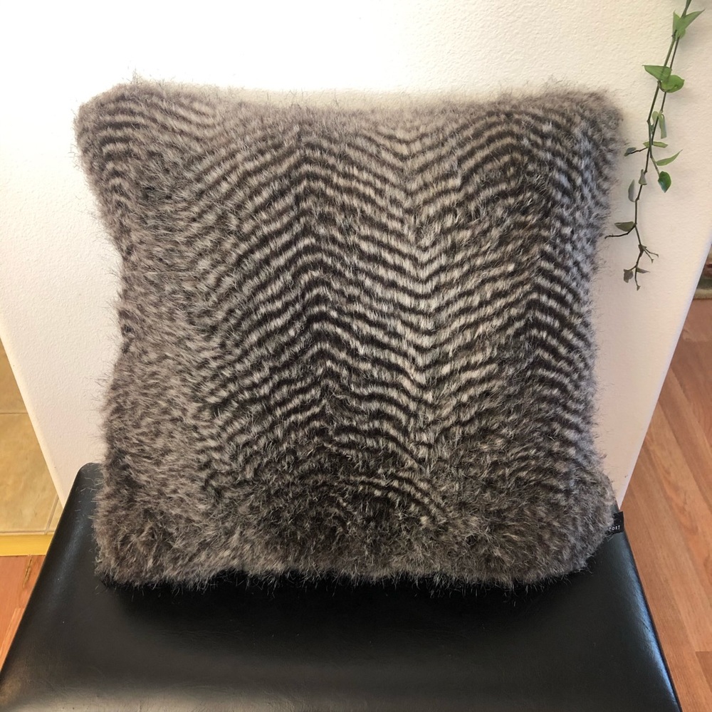 NEWPORT grey  pillow faux fur